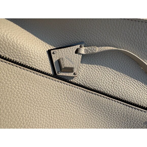 Boikler New York White Pebbled Leather Tote Bag With Inner Pockets & Snap Closur - Picture 6 of 8